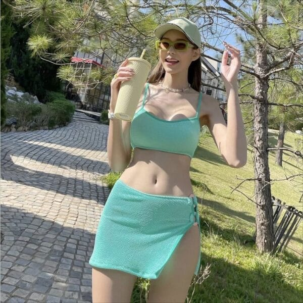 บิกินี่ชุดว่ายน้ำเกาหลี บิกินี่Bikini x skirt 2 ชิ้น ชุดว่ายน้ำสาวอวบก้ใส่ได้👙 lzboi_9.th lzb080th
